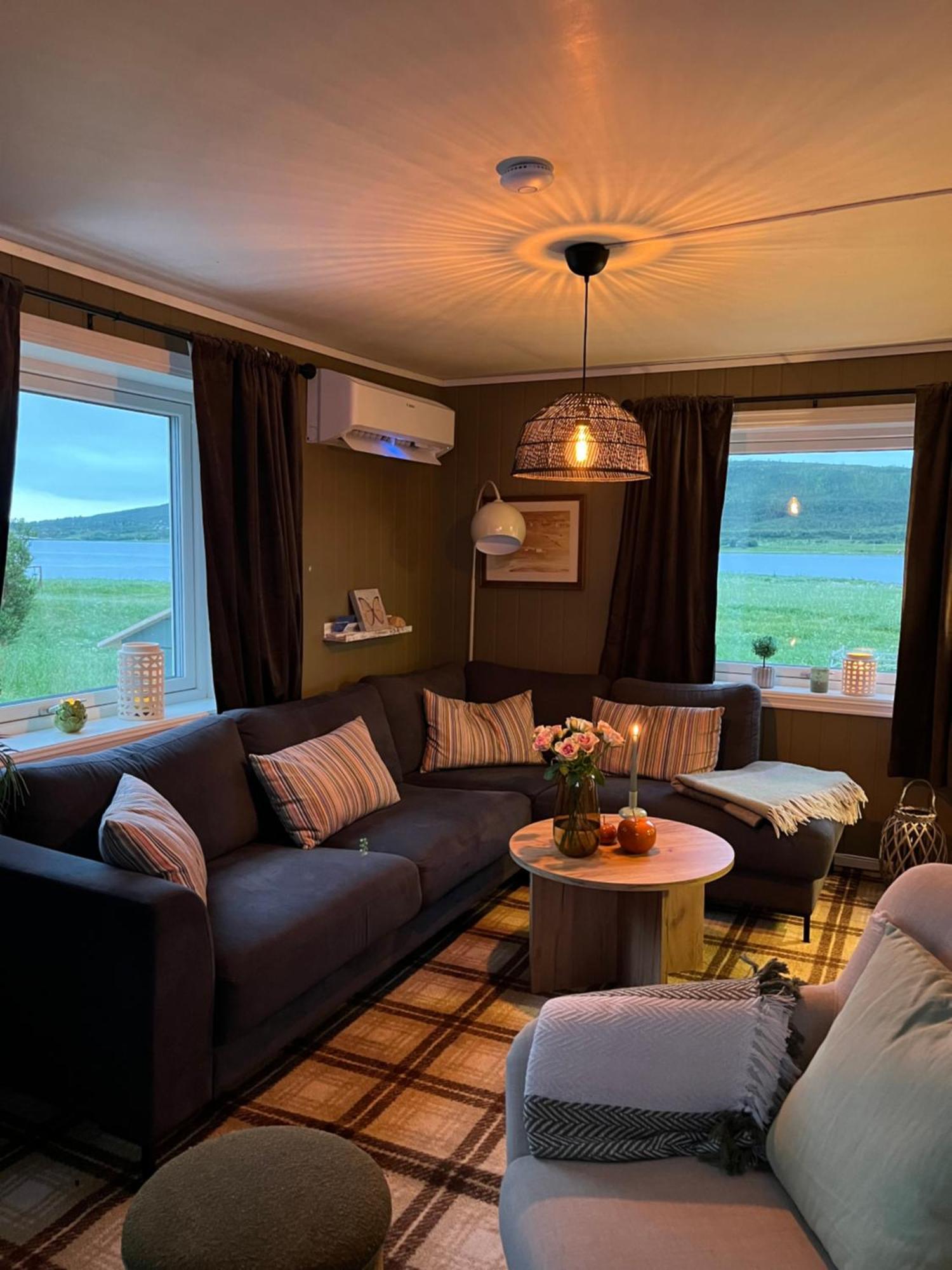 Hos Laura & Valdemar Villa Nord-Lenangen Bagian luar foto