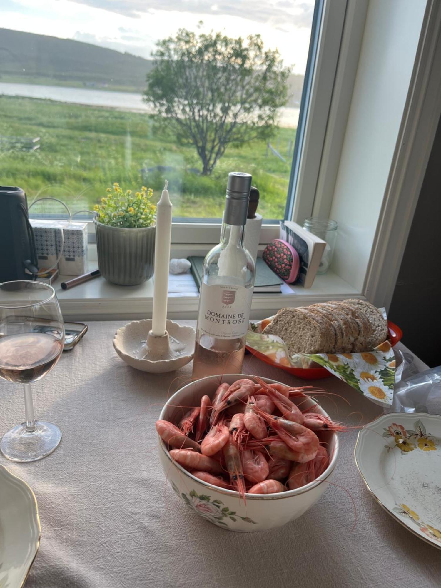 Hos Laura & Valdemar Villa Nord-Lenangen Bagian luar foto
